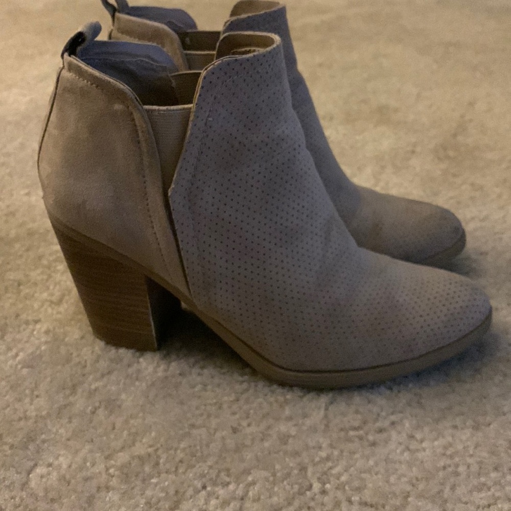 tan heeled booties